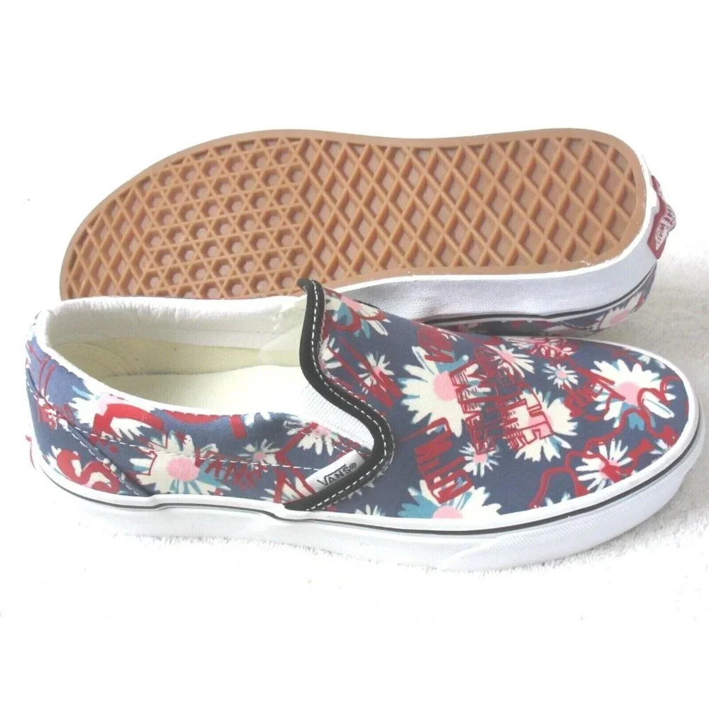 COPY - Vans Women's Classic Slip On  Vans Crew Floral Red Canvas Shoes Sizes NIB - Picture 2 of 5